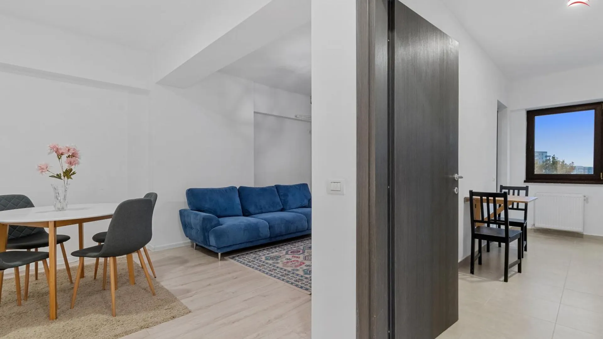 Elegant Apartament Uverturii Βουκουρέστι 0*,  Ρουμανία